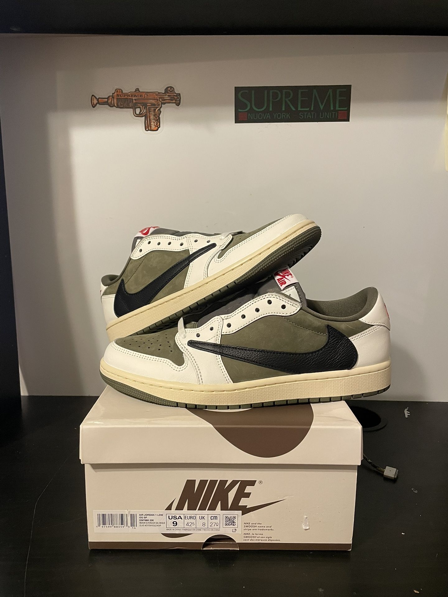 Travis Scott Jordan 1 Olive