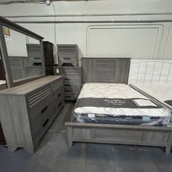 4pc Queen Bed Set