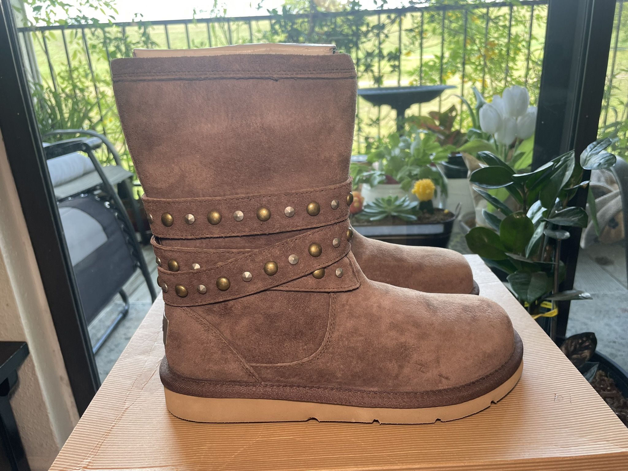 New Ugg Studded Clovis W Sz 7 