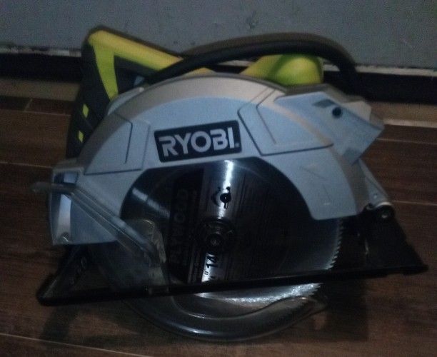 Ryobi Powered Circular Saw