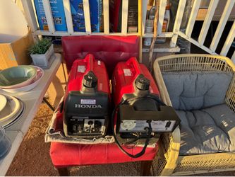 2 Honda Generators 2000 W
