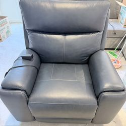 Brand New Living Spaces Leather Oversized Power Dual Motor Lift Recliner with Power Headrest & USB - Buckley - Blue - $550 OBO - Cash only/Pickup only