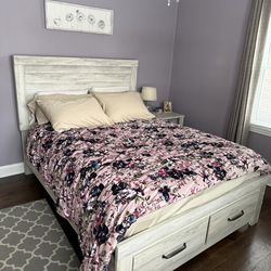 Queen Bedframe/Headboard