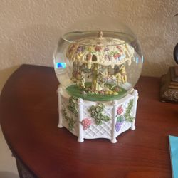 Beautiful carousel Music Box