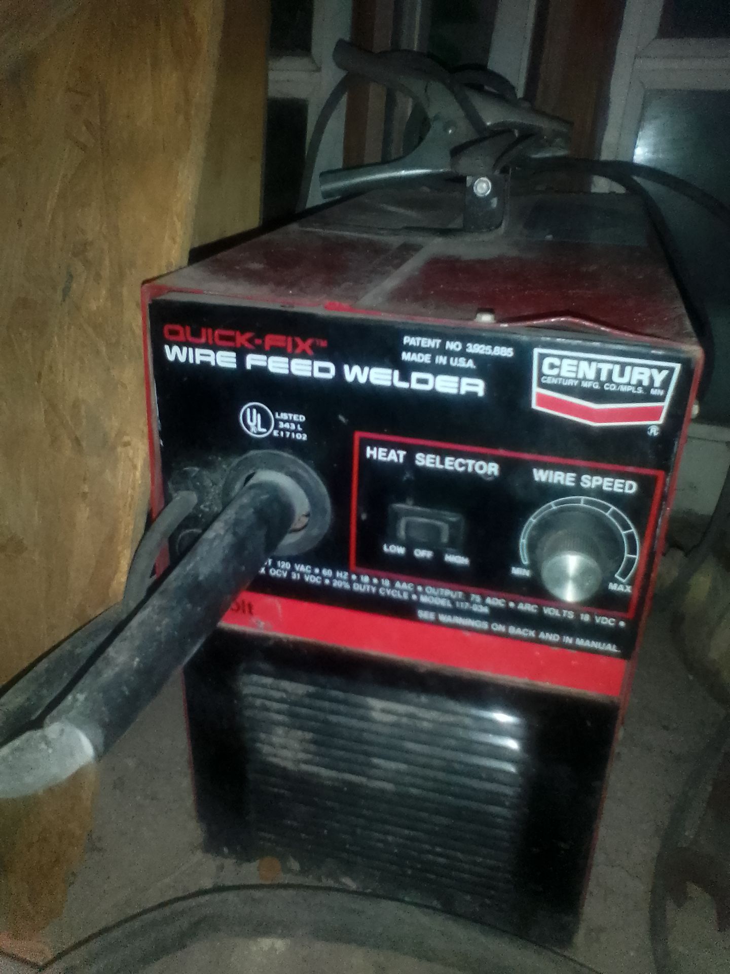 CENTURY Quick-fix wired feed welder