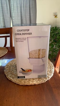 hablo español. New countertop cereal dispenser/Hablo español.