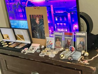 Trump collectors coins, cards, and other stuff