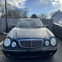 Mercedes E320 2001
