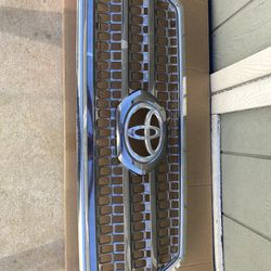 OEM 2016-2019 Toyota Tacoma Front Chrome Grille and Surround 