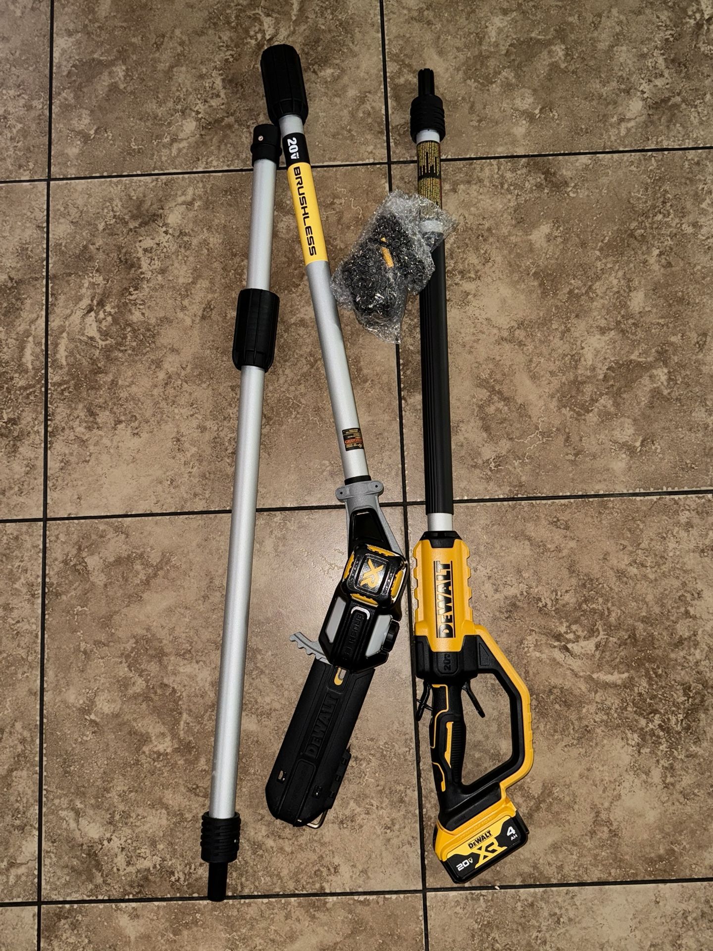 DEWALT Saw Kit with Battery & Charger