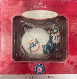 1998 Hallmark Keepsake Ornament NFL Collection Miami Dolphins