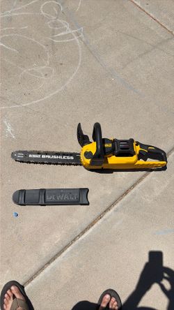 DEWALT FLEXVOLT 60-Volt MAX 16 in. Brushless Cordless Battery Powered Chainsaw (Tool Only)