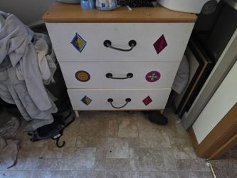 Dresser