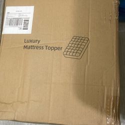 Elemuse Luxury King Size Mattress Topper 