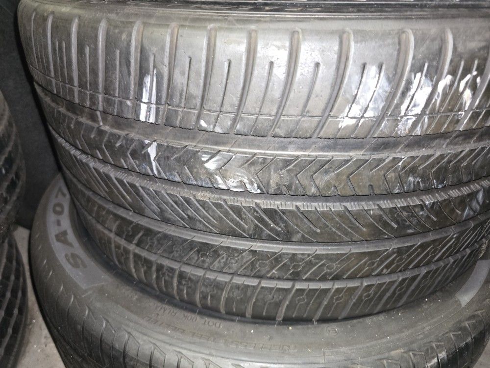 4 Tires 285.35.19 Michelin Pilot Sport All Season 90 % Tread Dot 0923