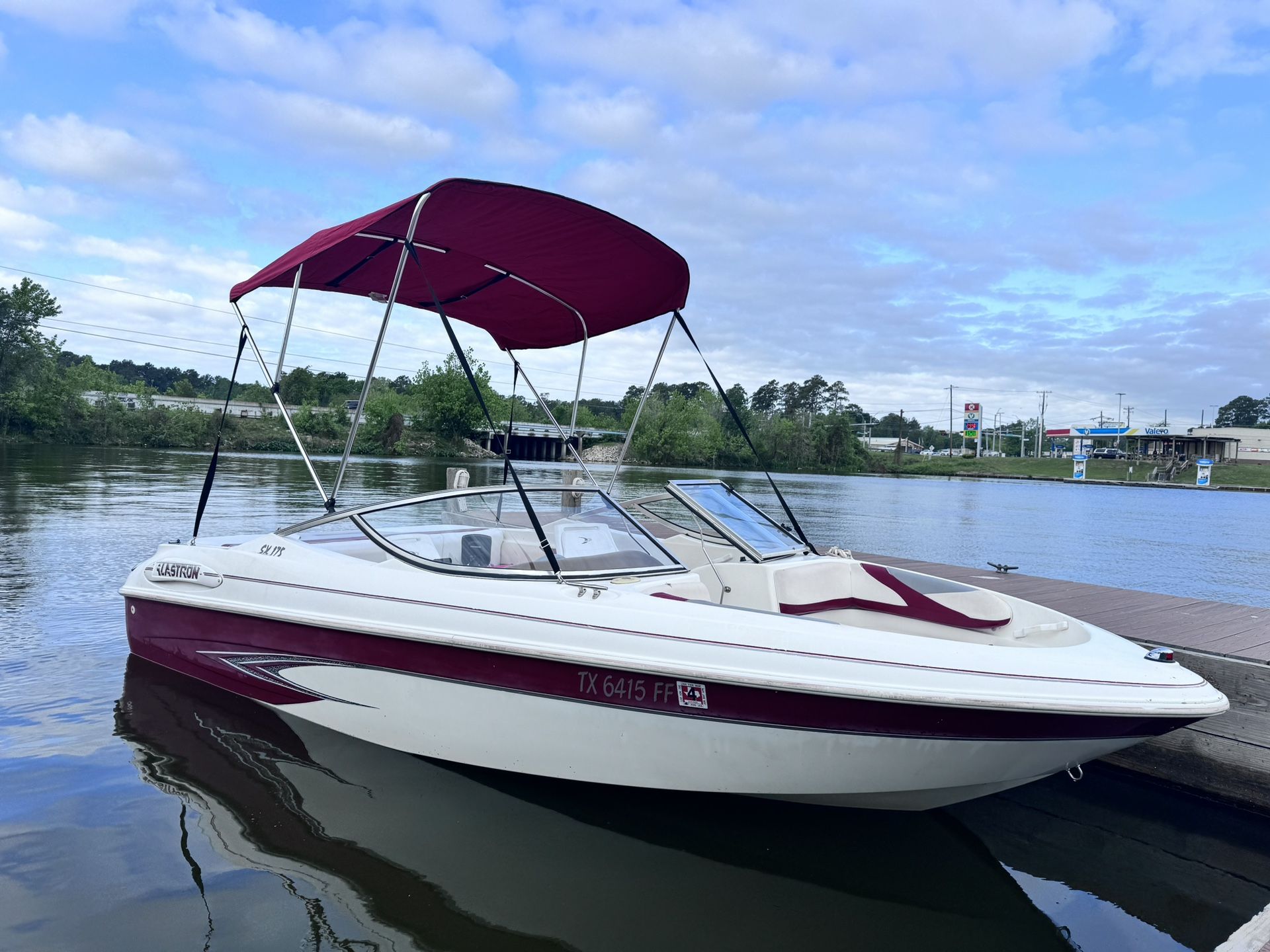 Boat 2000 Glastron SX175