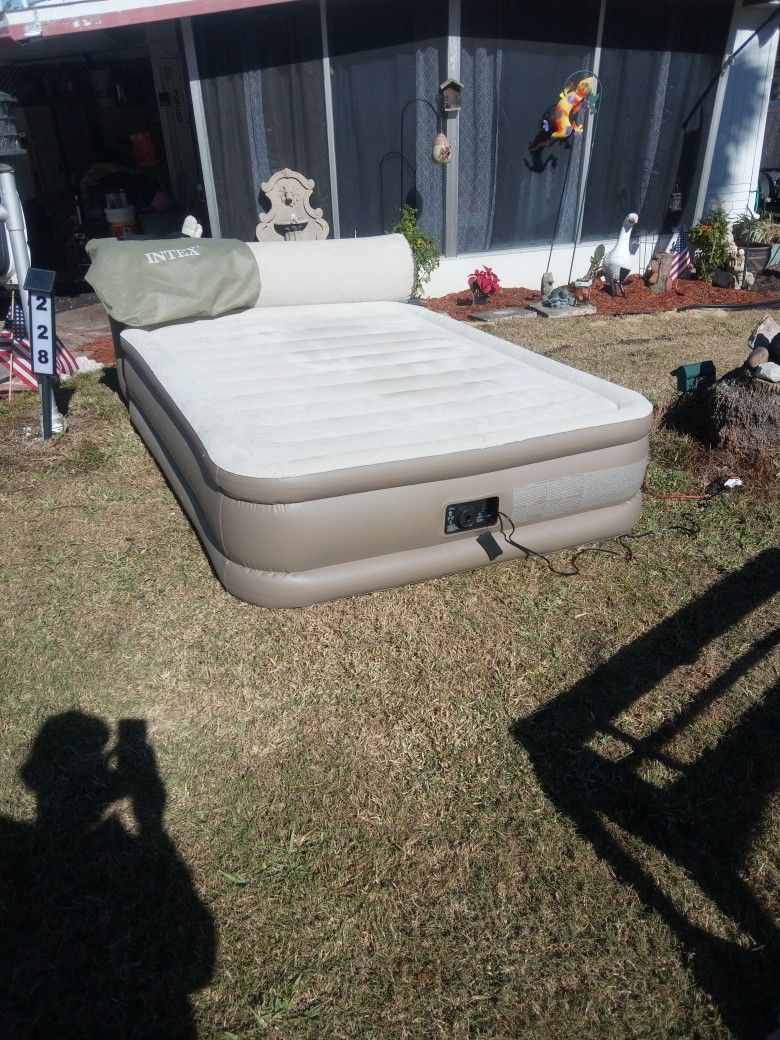 Air Mattress Queen