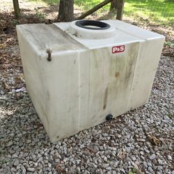 100 Gallon Water Tank