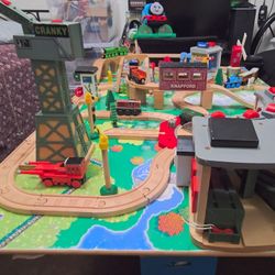 Thomas And Friends Wooden Railway Deluxe Sights And Sounds Set
