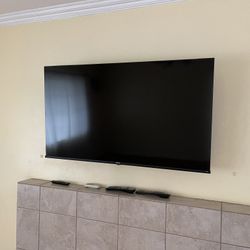 Hisense 50 Inch Smart TV 