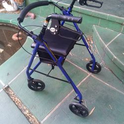 Drive Medical Walker Rollator
