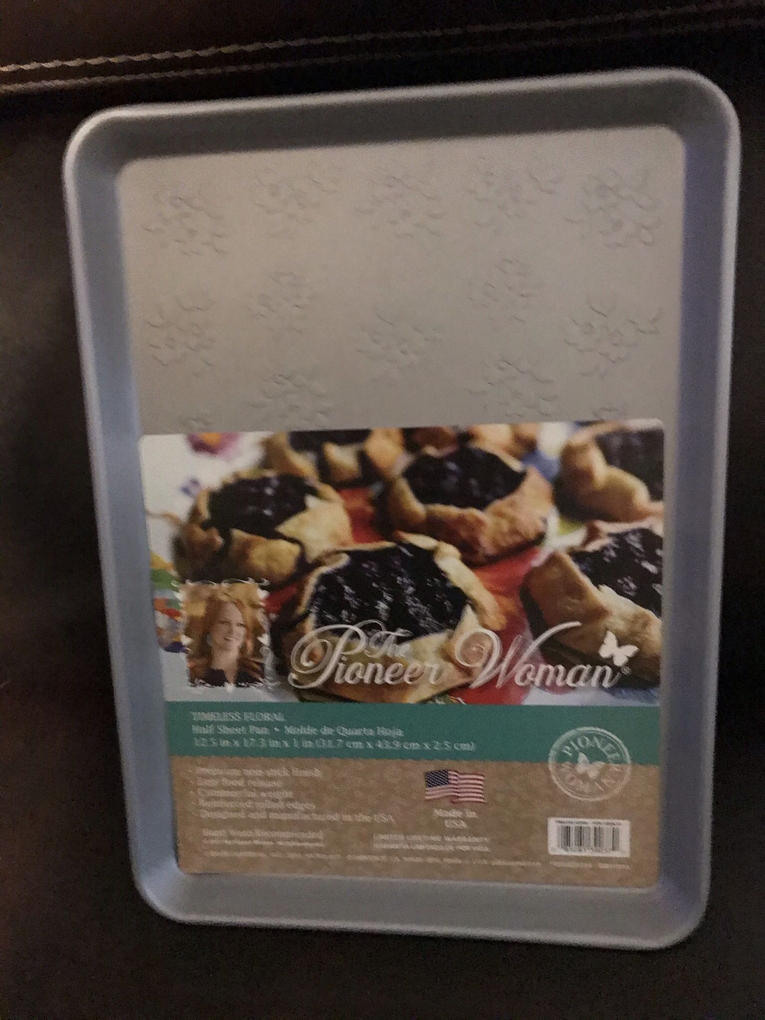 2 Pioneer Woman Cookie Sheets/embossed Nonstick/new