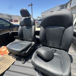 Leather front Bucket seats 