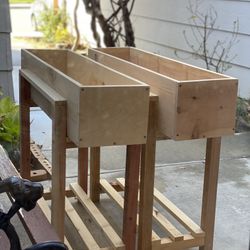 Planter Box With Stand