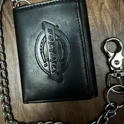 Dickies Chain Bifold Leather Wallet