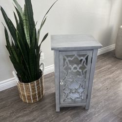Modern Farmhouse Nightstand with Mirror Front and 2 Shelves, Retro Tall End Table for Bedroom, Living Room, Lounge, Bathroom, Office, Light Gray