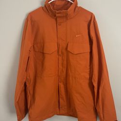 mens woman’s nike shirt