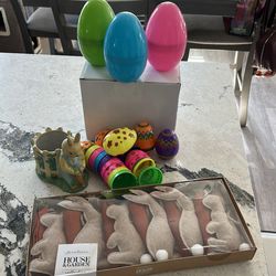 EASTER DECORATIONS