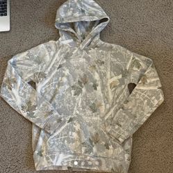 abercrombie kids size 15/16 camo sweatshirt