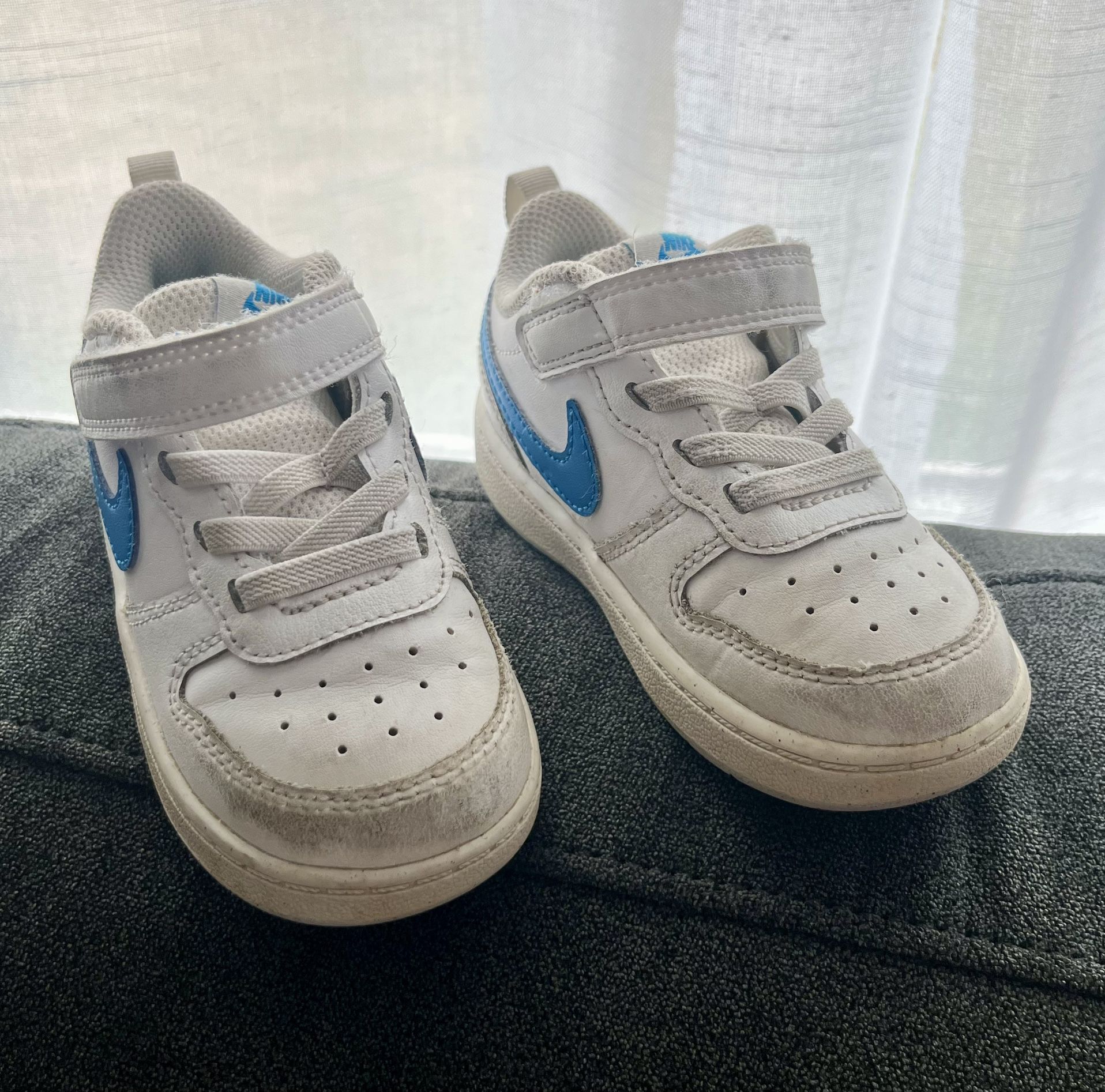 Size 7 Toddler Nike Shoes