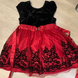 Festive little girls Dress