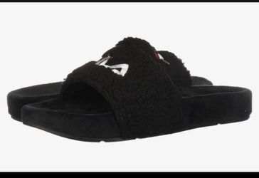 Women’s Fila Slides Size 9