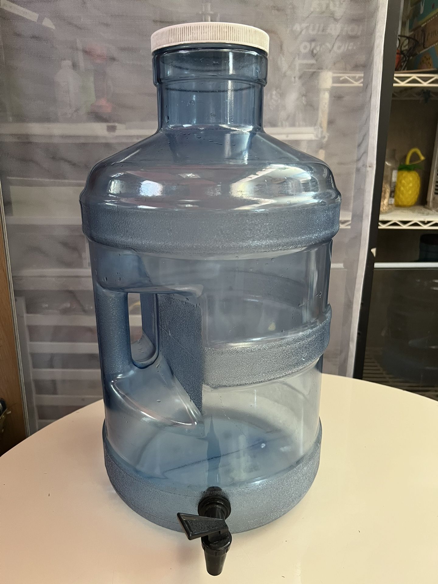 Botella de agua de boca grande de 5 galones con dispensador de válvula de boquilla,