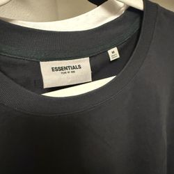 Essential Tee Brand New Size Medium