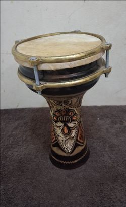 Vintage Hand-Engraved Copper Darbuka Goblet Drum – Turkish / North African Boho Chic Home Decor Accent