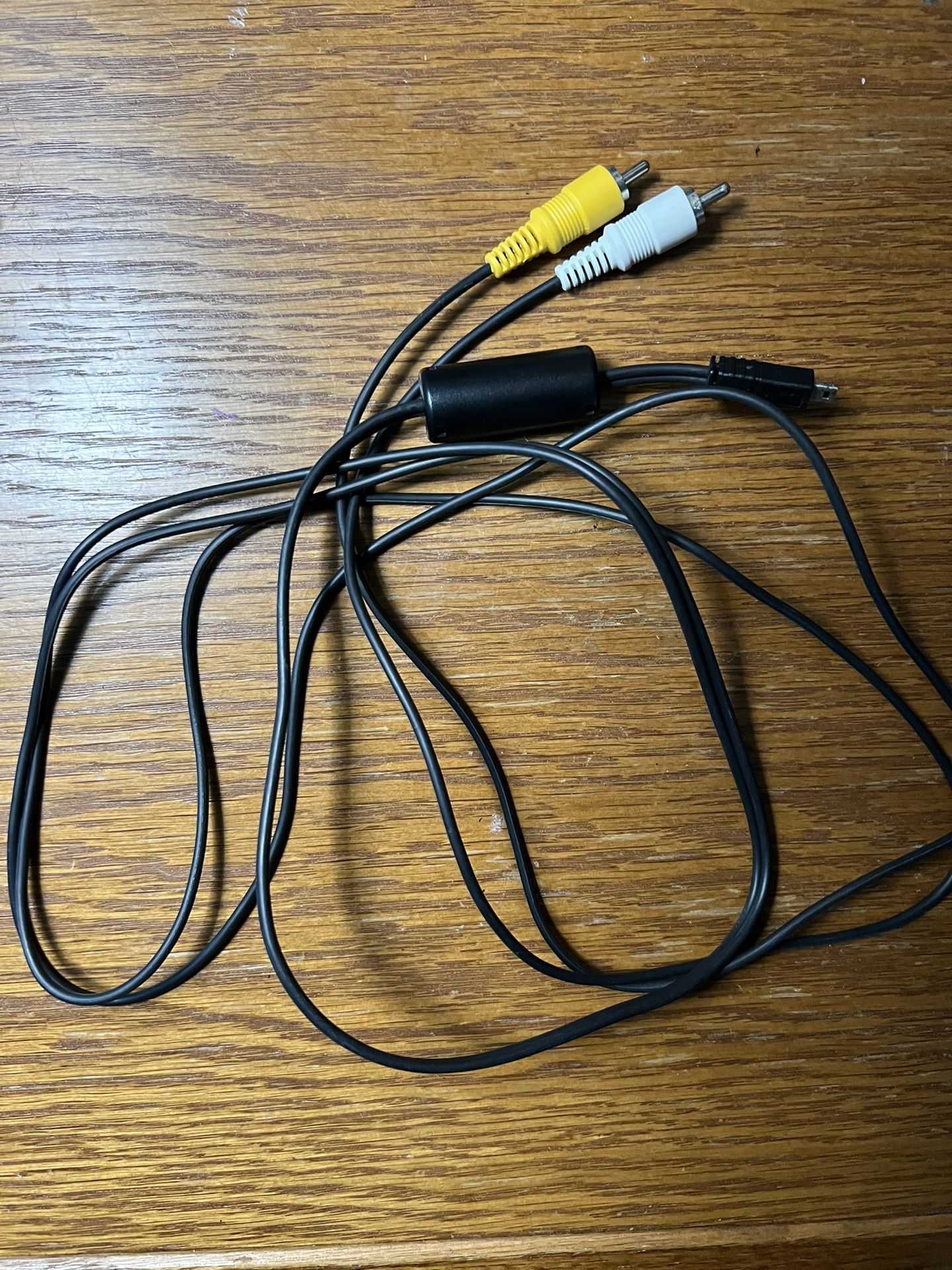 Genuine Nikon A/V or Audio/Video TV Cable Cord for Nikon Coolpix Digital Cameras