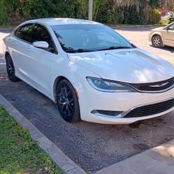 2017 Chrysler 200