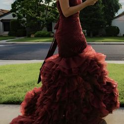 BEAUTIFUL Formal Gown