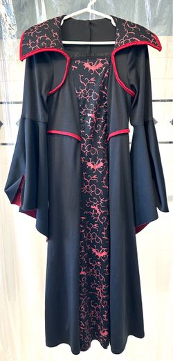 Girl’s Royal Vampire Costume