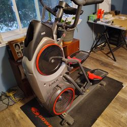 Bowflex M5 Max trainer with Mat