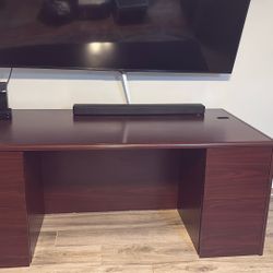 Hon 10500 Series Double Pedestal Bow Top Desk,Dark 72  “W x36 “29.5 H