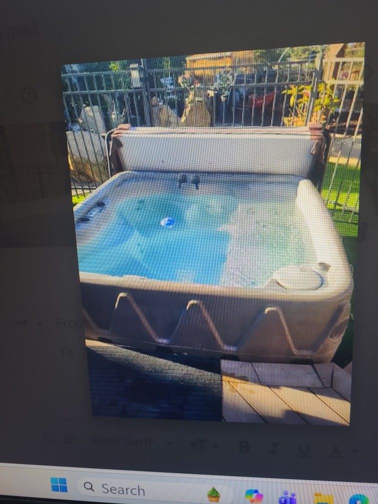 AquaRest Spa Hot Tub