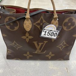 Louis Vuitton Purse