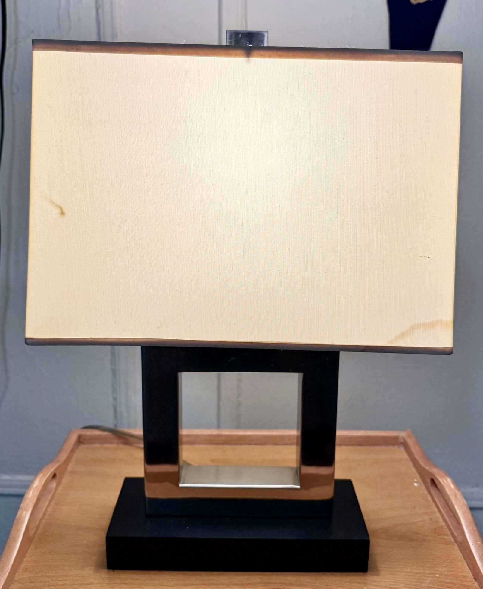 Modern Sleek Lamp