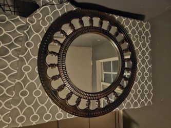 Round Wall Mirror $25 OBO