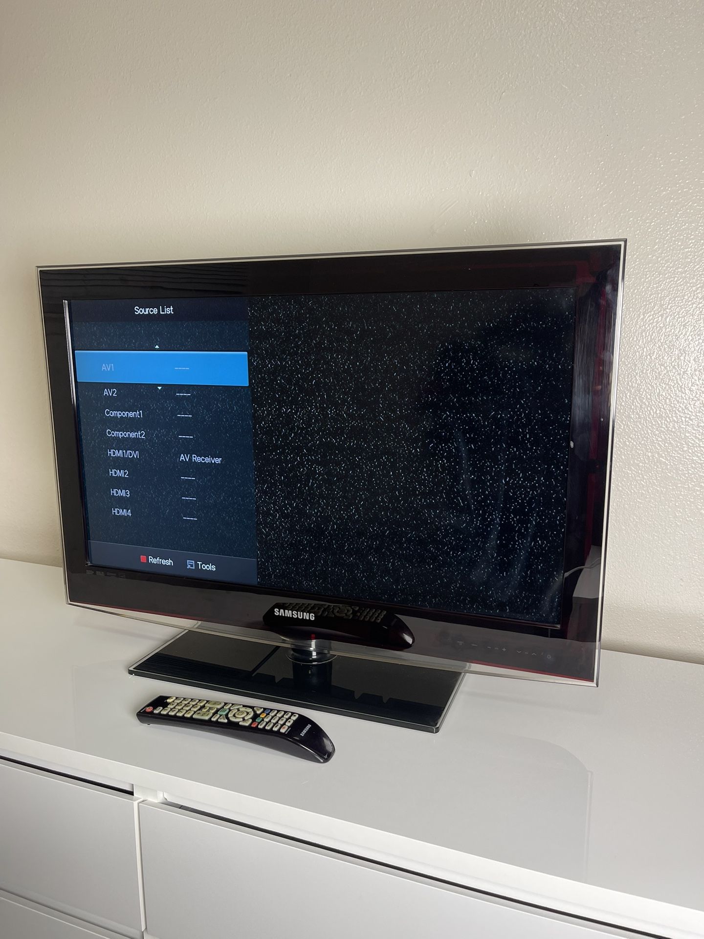 Samsung 32" 1080p TV with Remote
